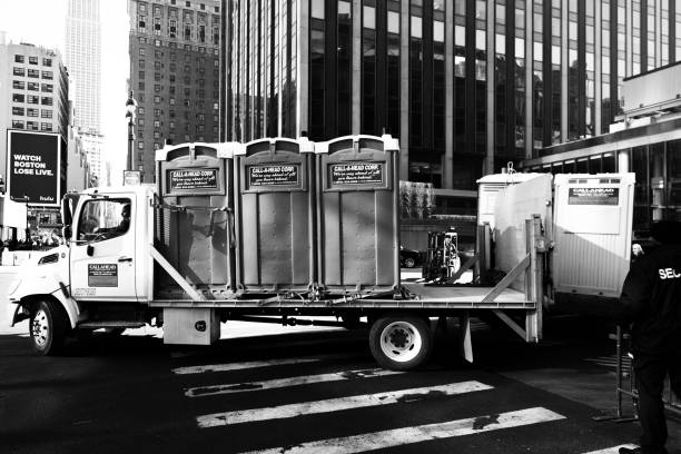 Best Portable bathroom rental  in Glade Spring, VA